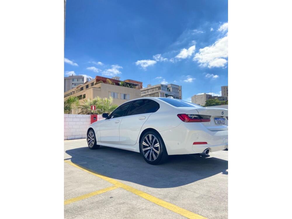 BMW 320i