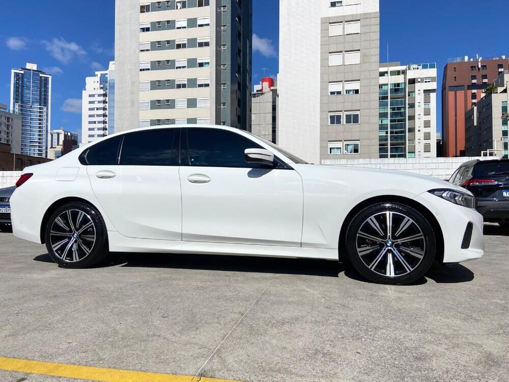 BMW 320i