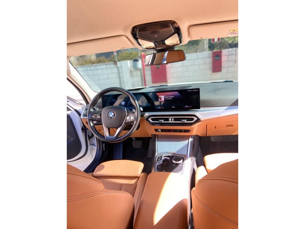 BMW 320i
