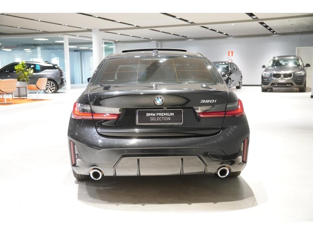 BMW 320i