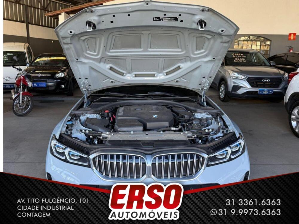 BMW 320i