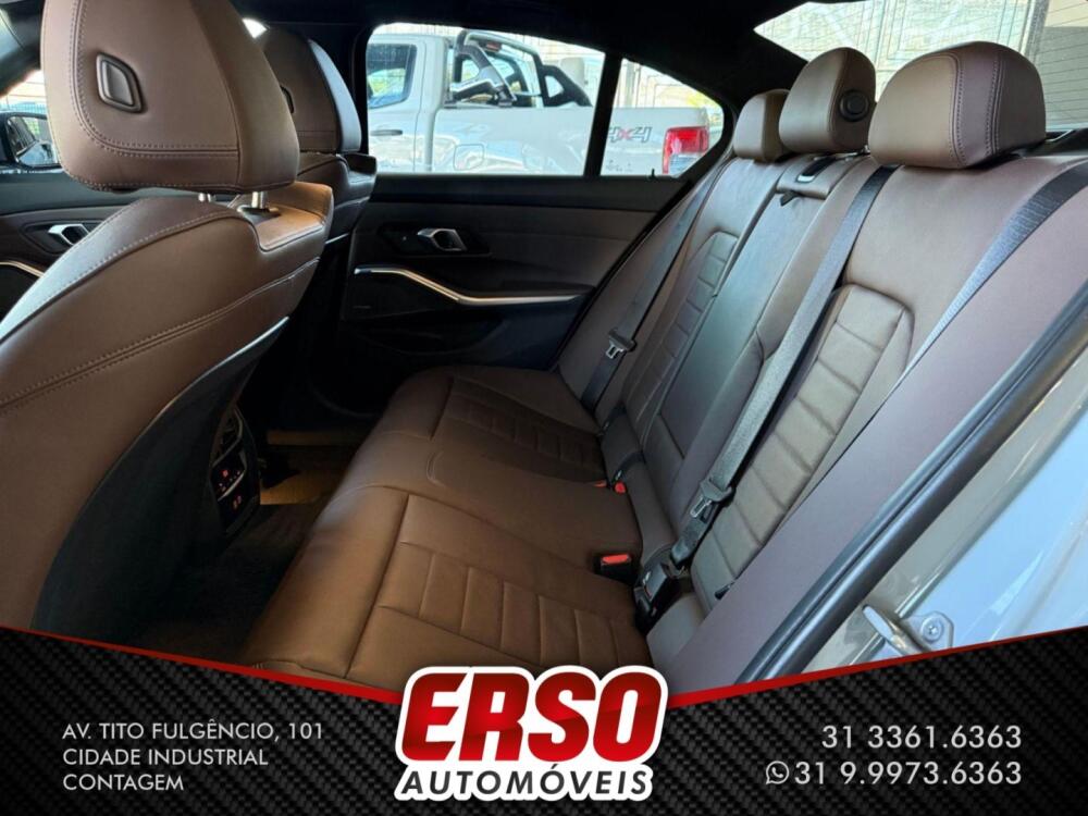 BMW 320i
