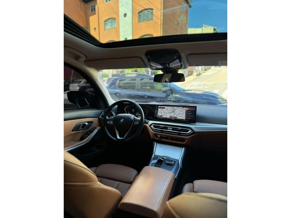 BMW 320i