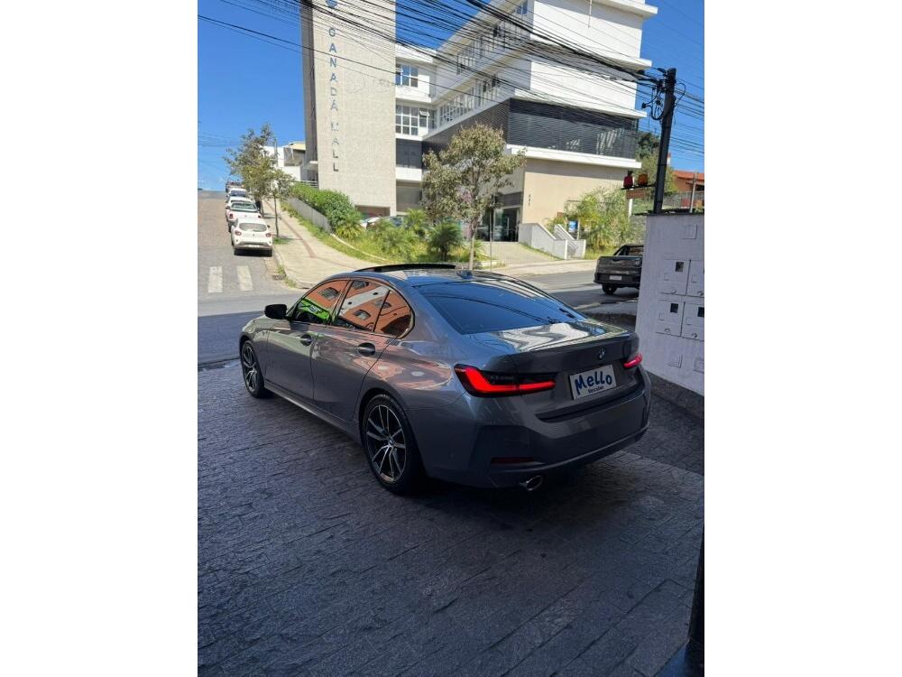 BMW 320i