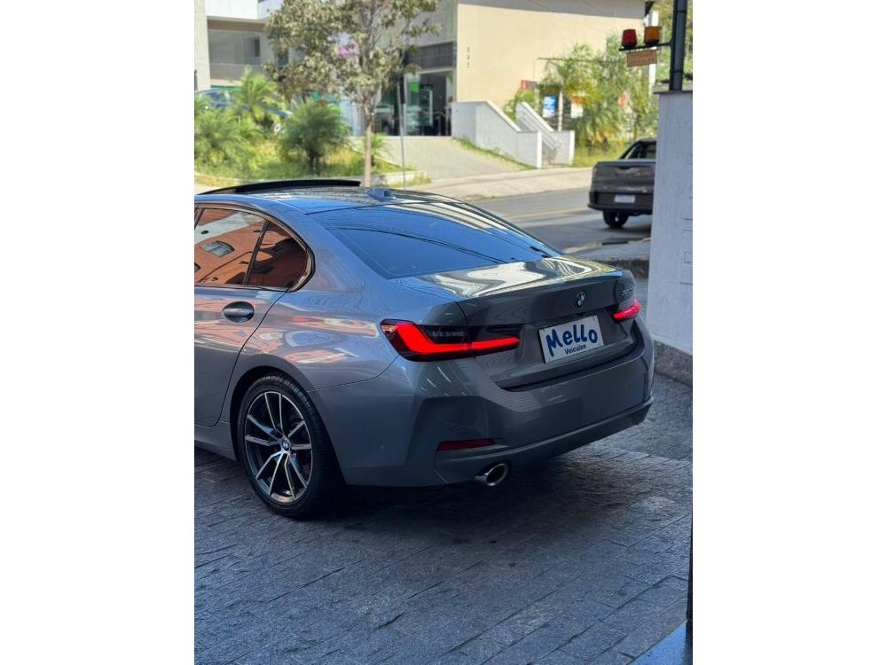 BMW 320i