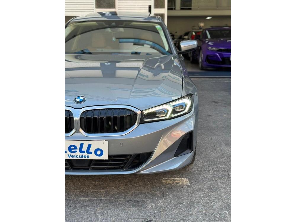 BMW 320i