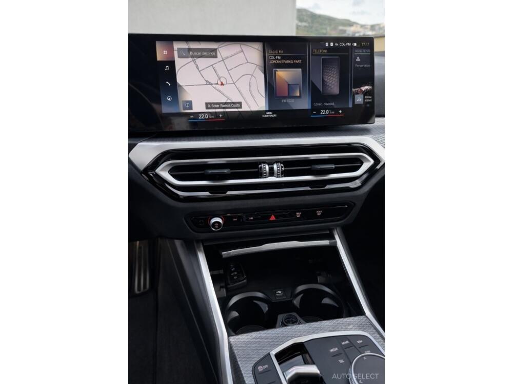 BMW 320i