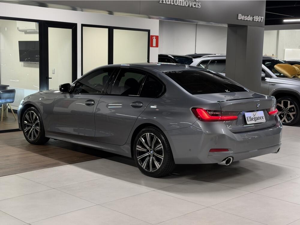 BMW 320i