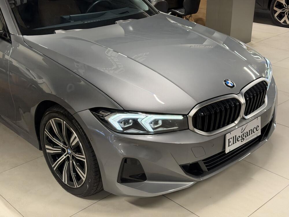 BMW 320i