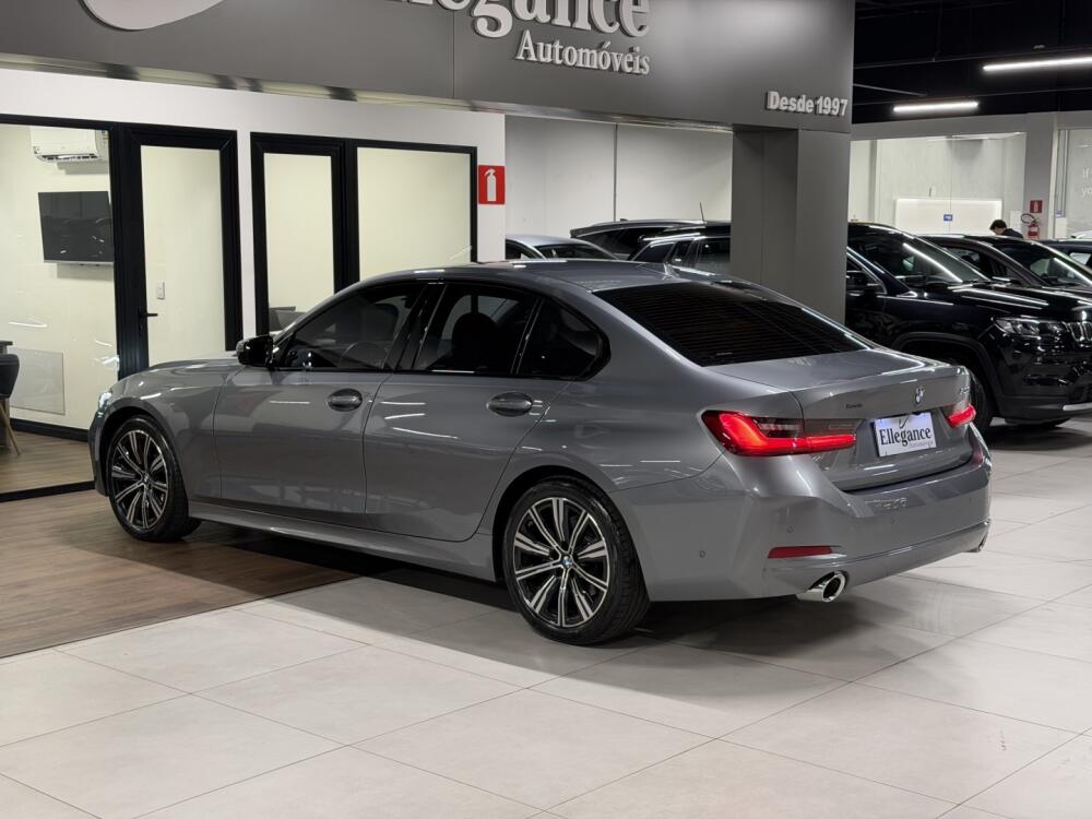 BMW 320i