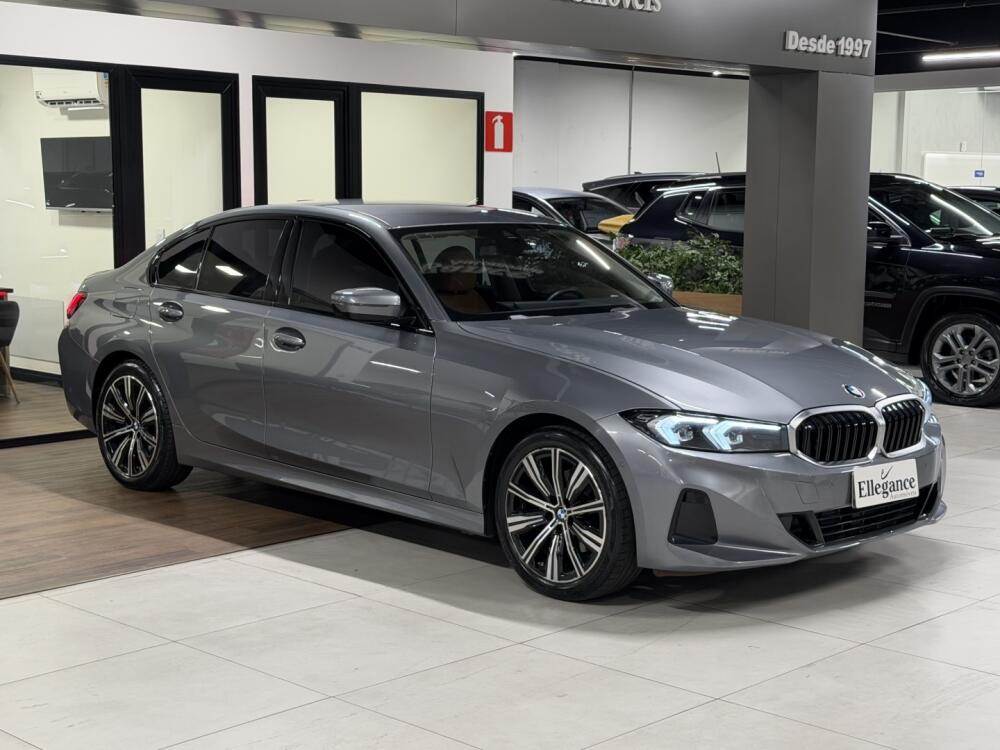 BMW 320i