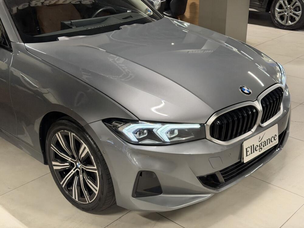 BMW 320i