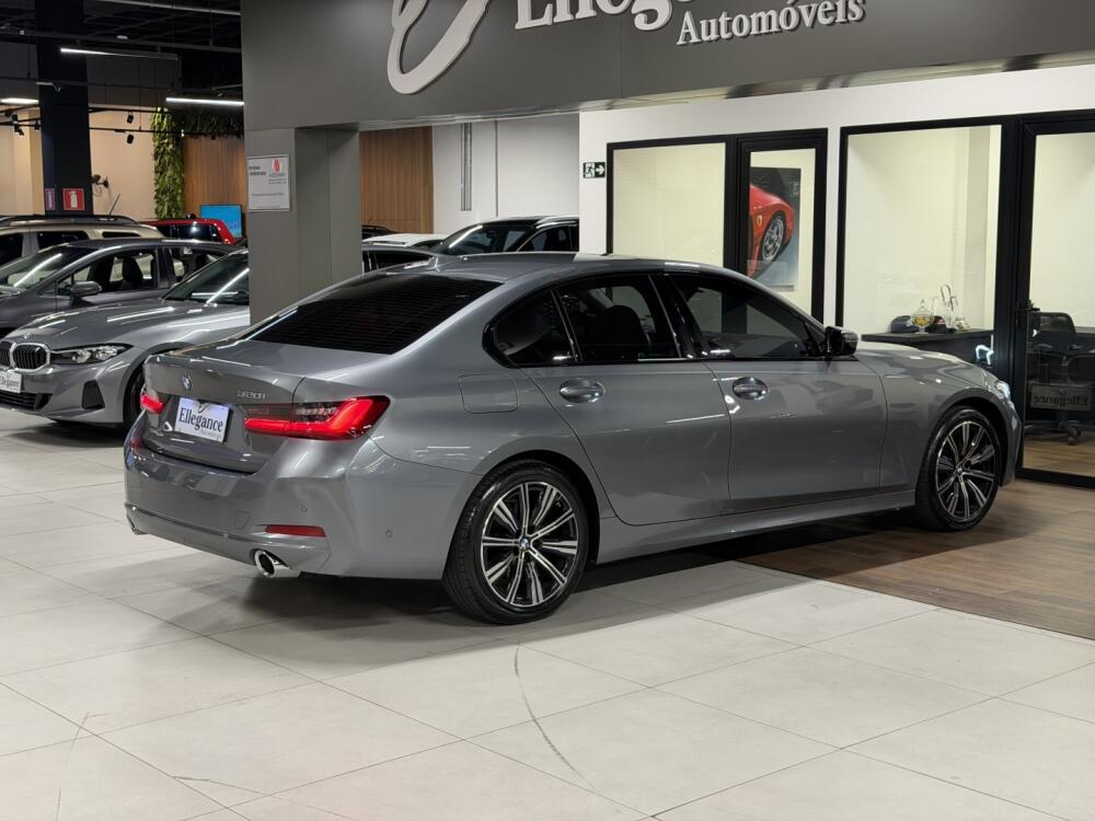 BMW 320i