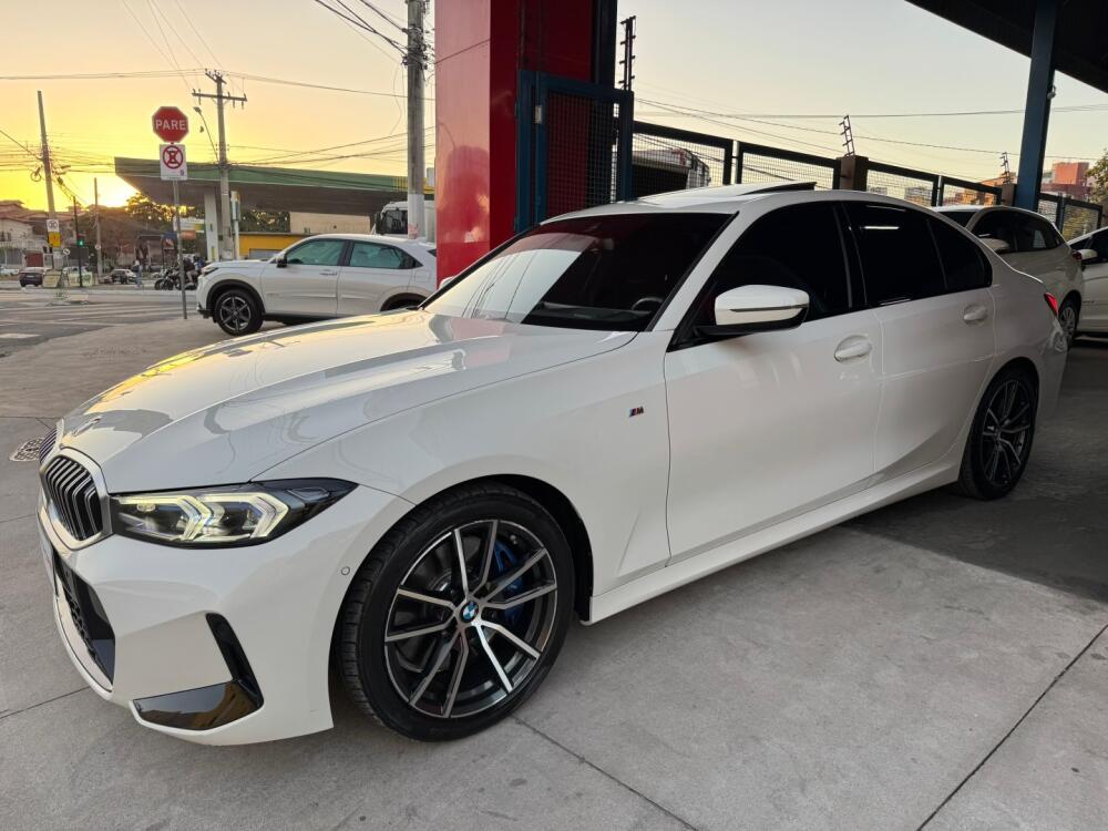 BMW 320i