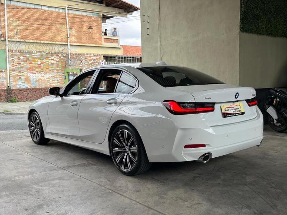 BMW 320i