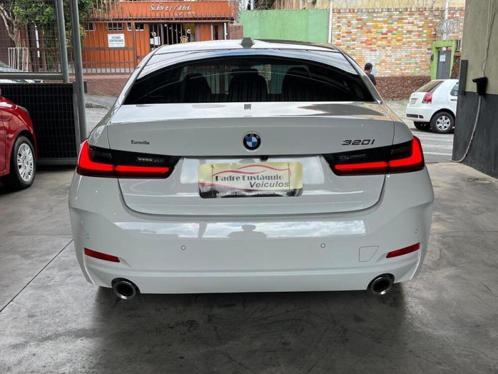 BMW 320i