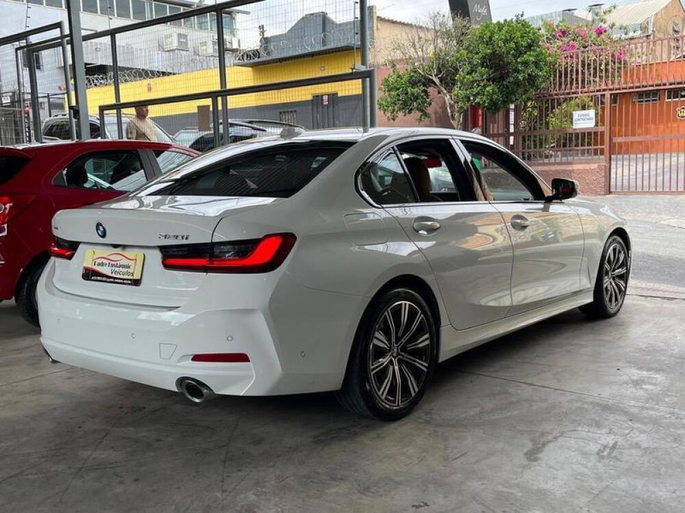 BMW 320i