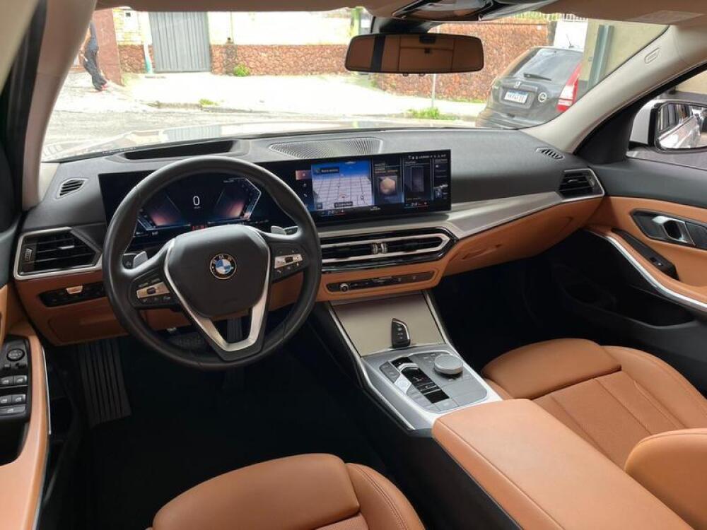 BMW 320i