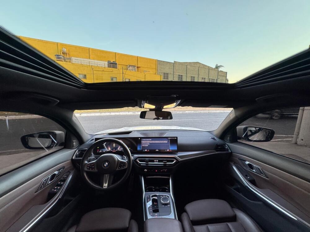 BMW 320i