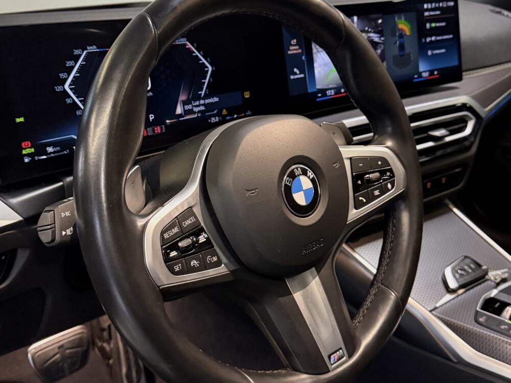 BMW 320i