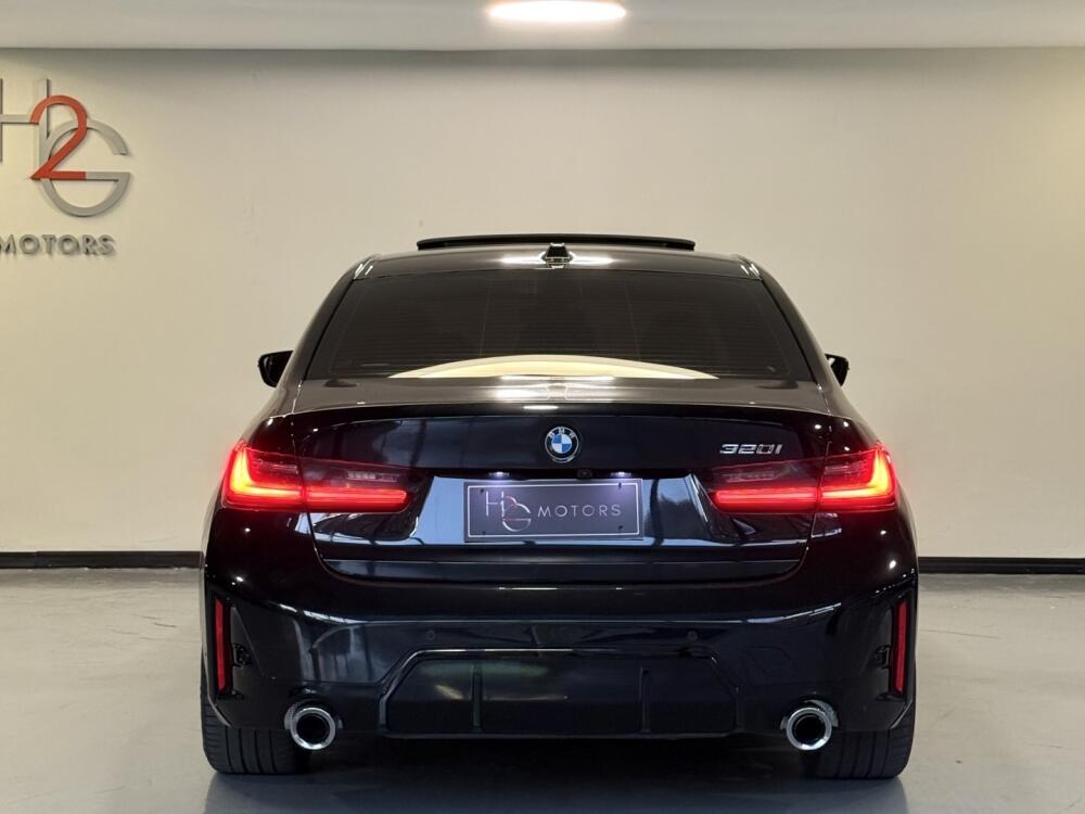 BMW 320i