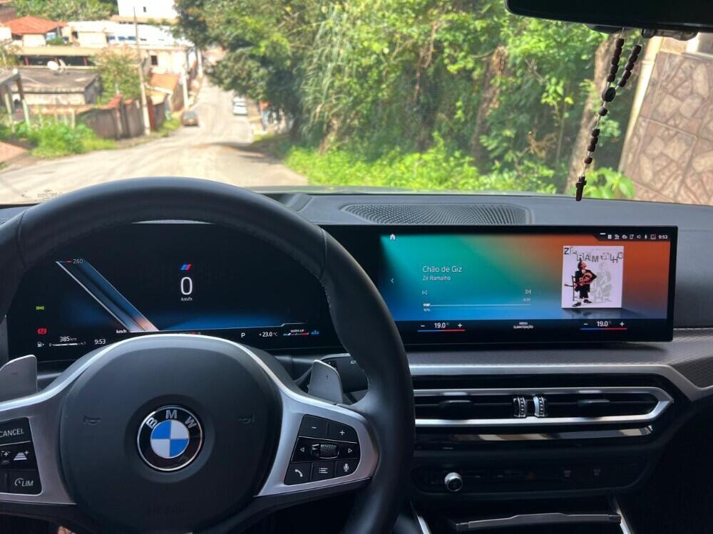 BMW 320i