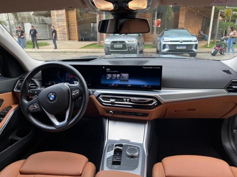 BMW 320i