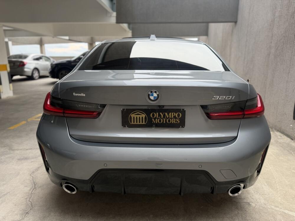 BMW 320i