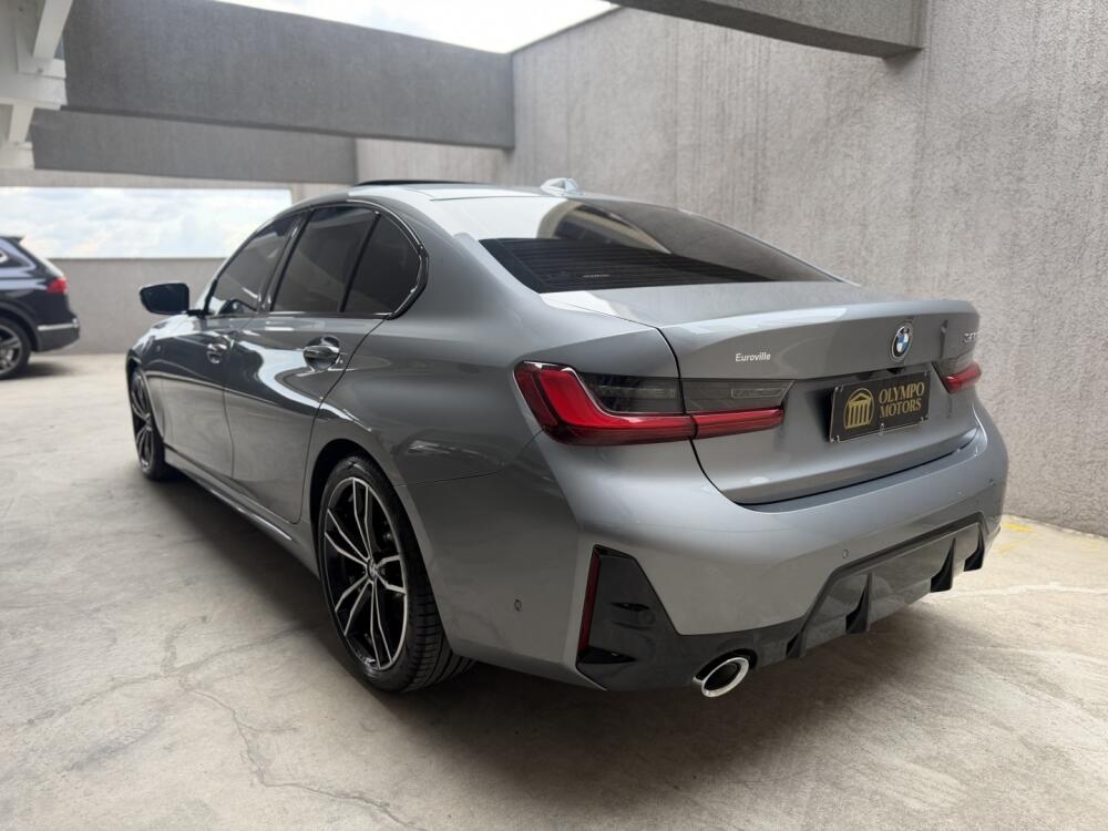 BMW 320i