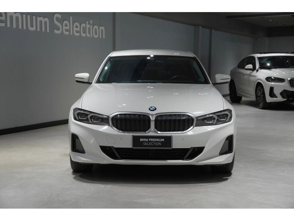 BMW 320i