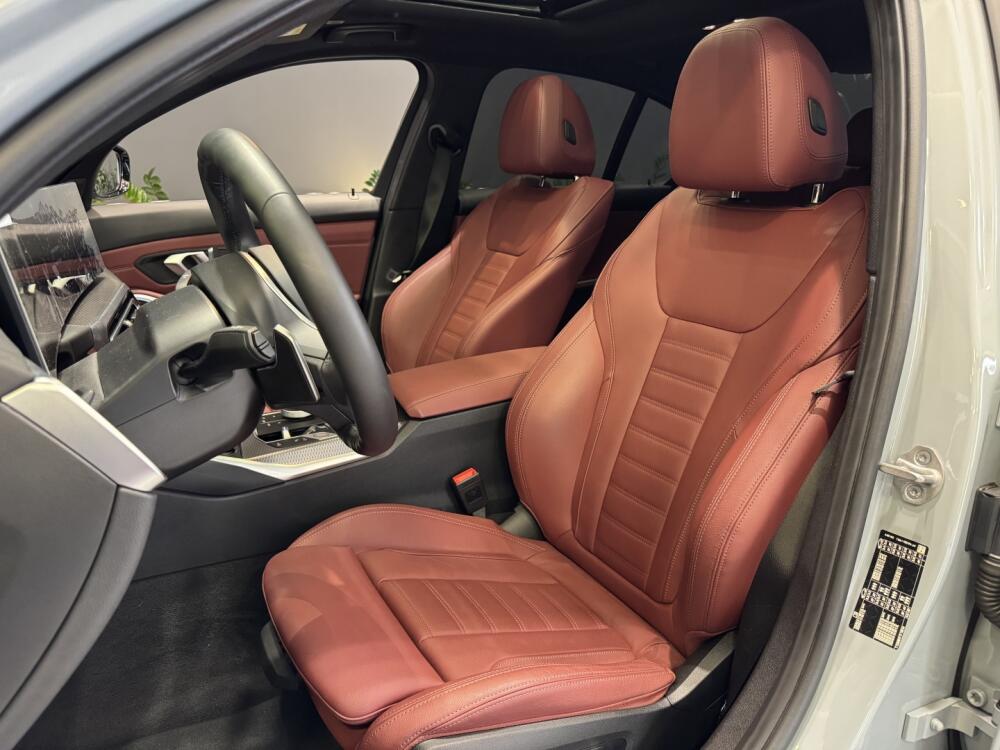 BMW 320i