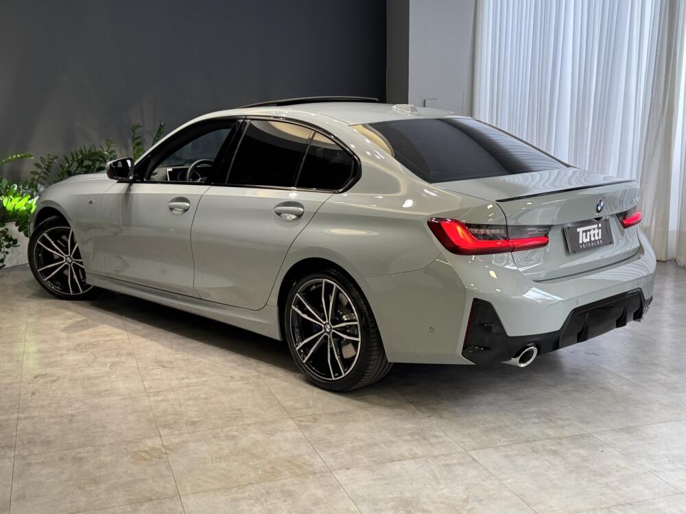 BMW 320i