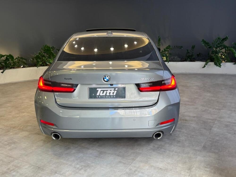 BMW 320i