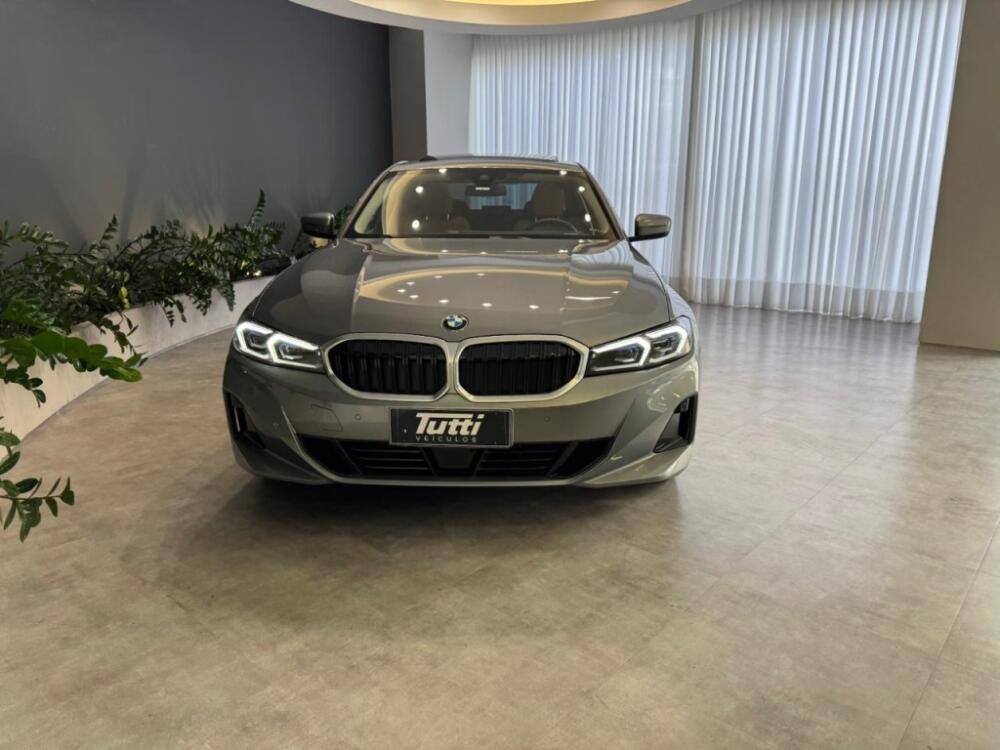 BMW 320i