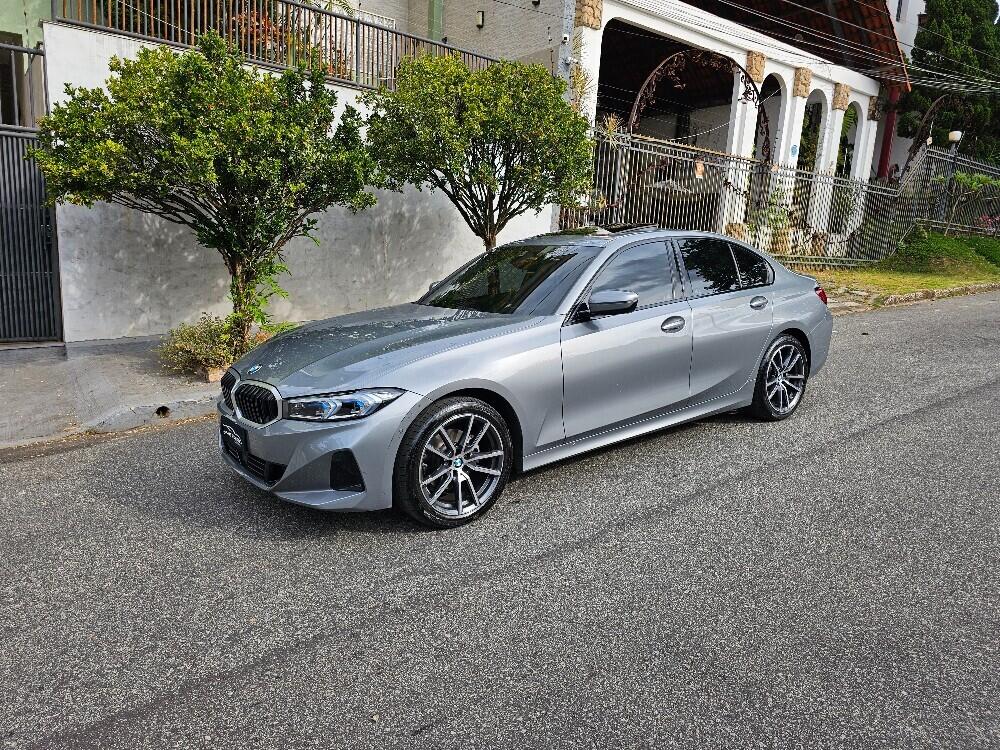 BMW 320i