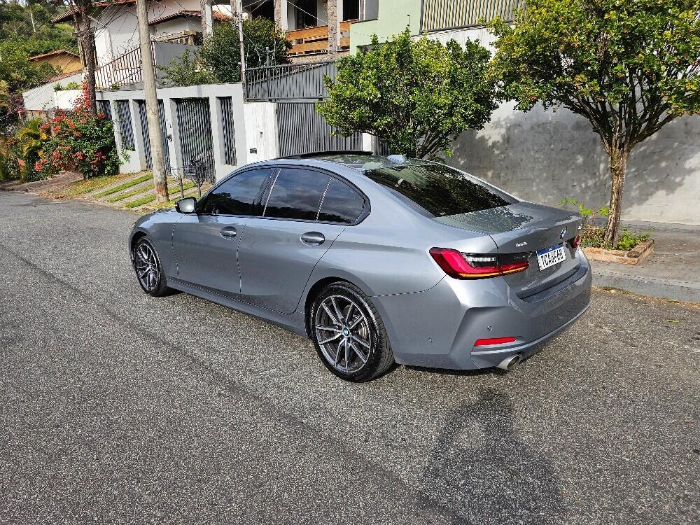 BMW 320i