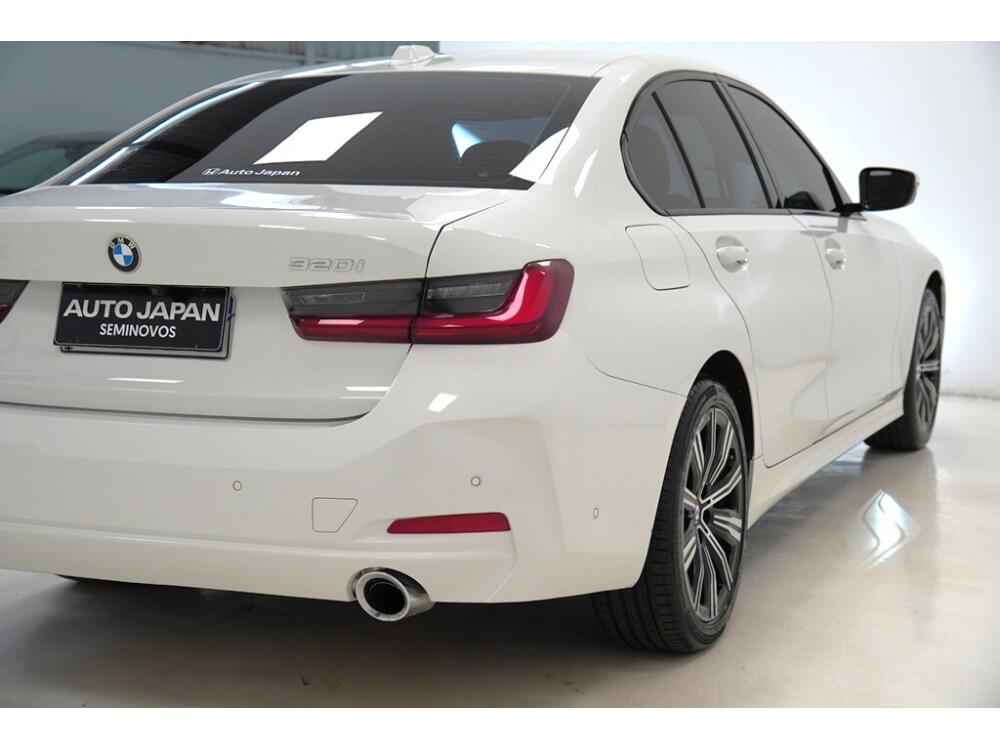 BMW 320i