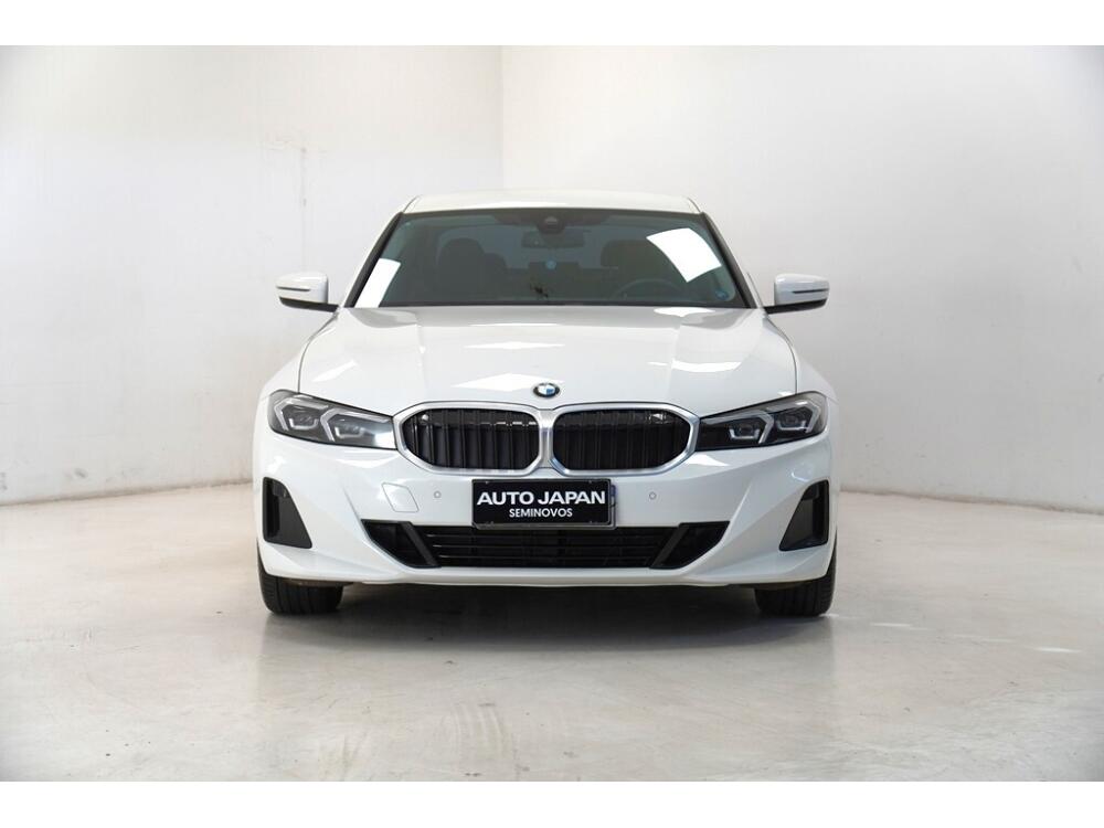 BMW 320i