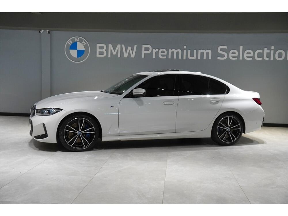 BMW 320i