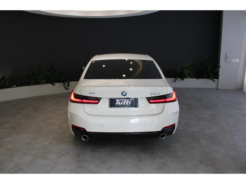 BMW 320i