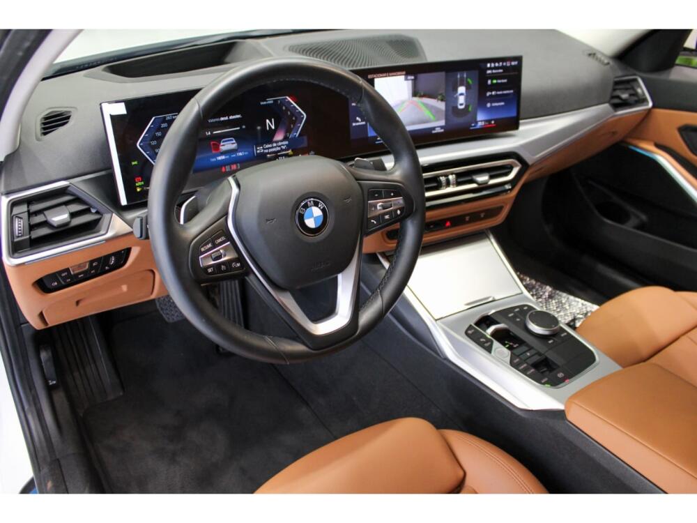 BMW 320i