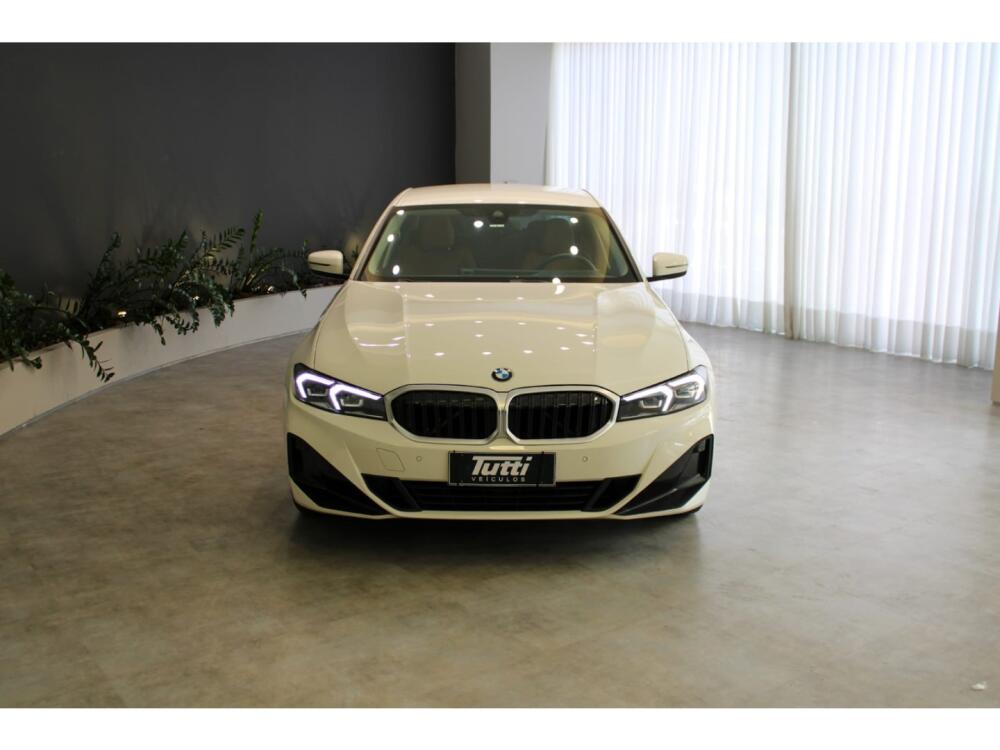 BMW 320i