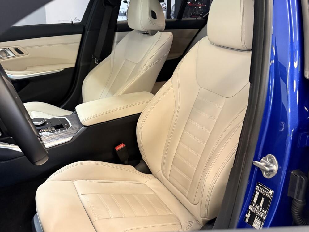 BMW 320i