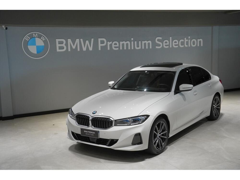 BMW 320i