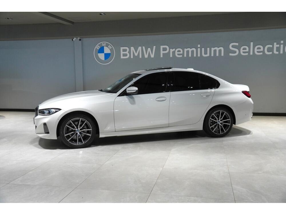 BMW 320i
