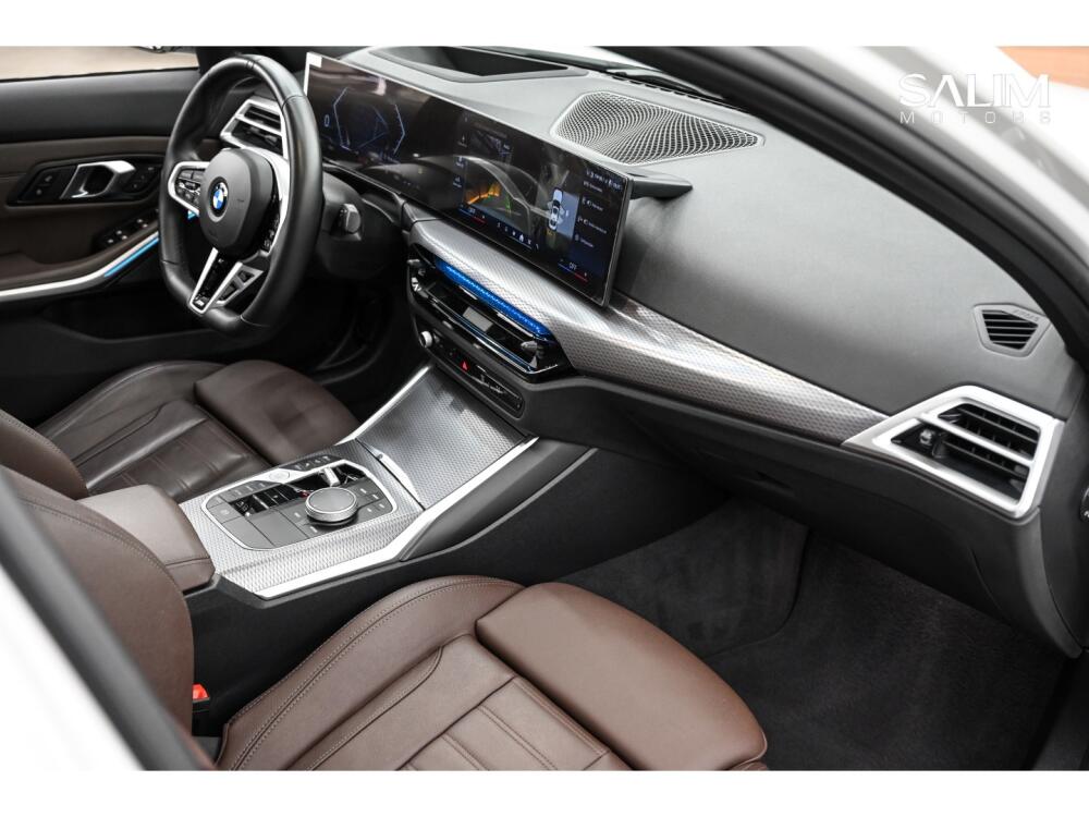 BMW 320i