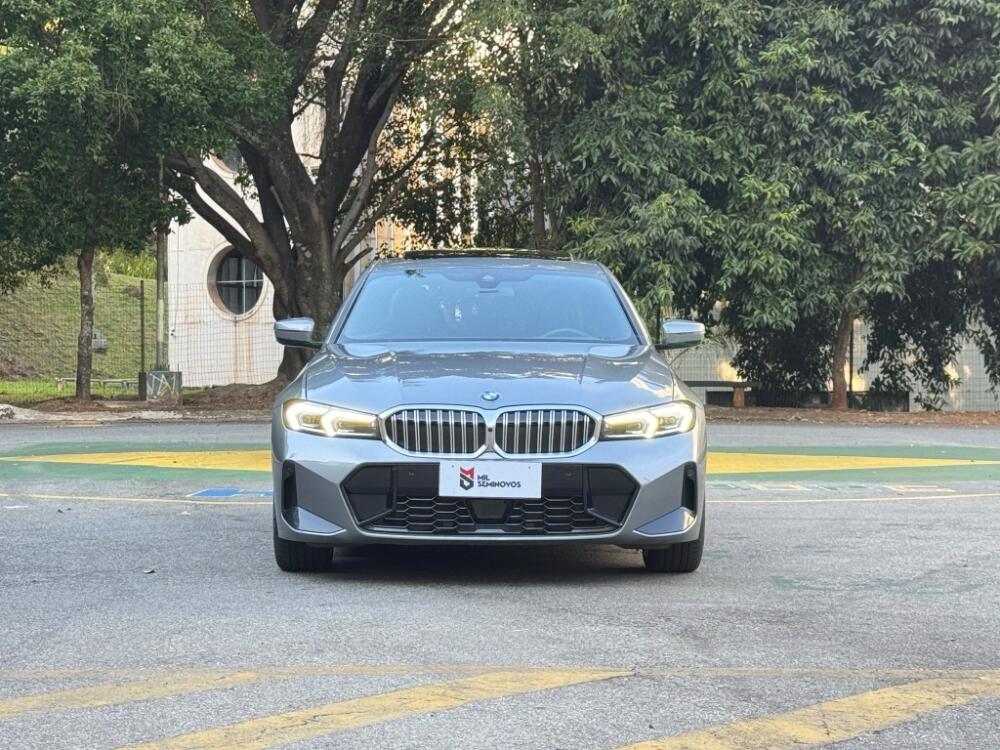 BMW 320i