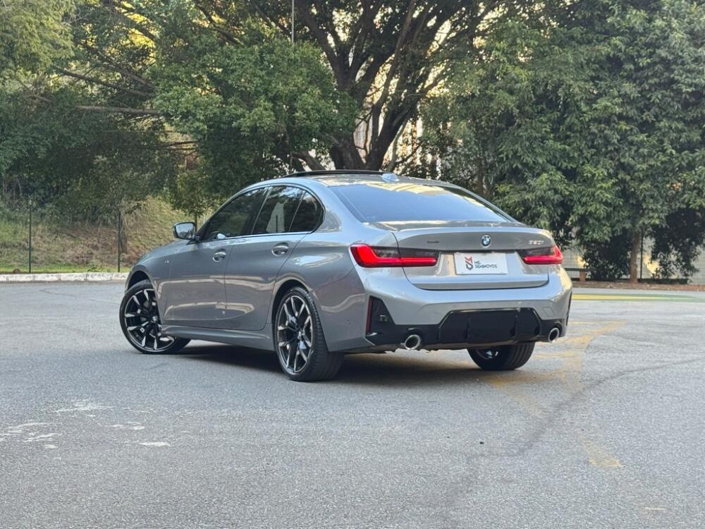 BMW 320i