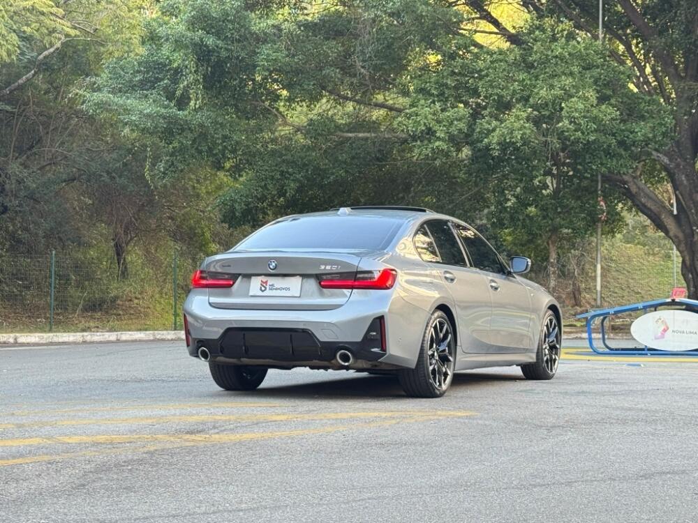 BMW 320i