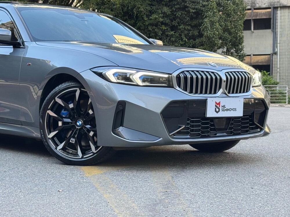 BMW 320i